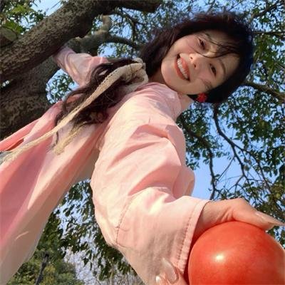 月亮中的亚马逊女人